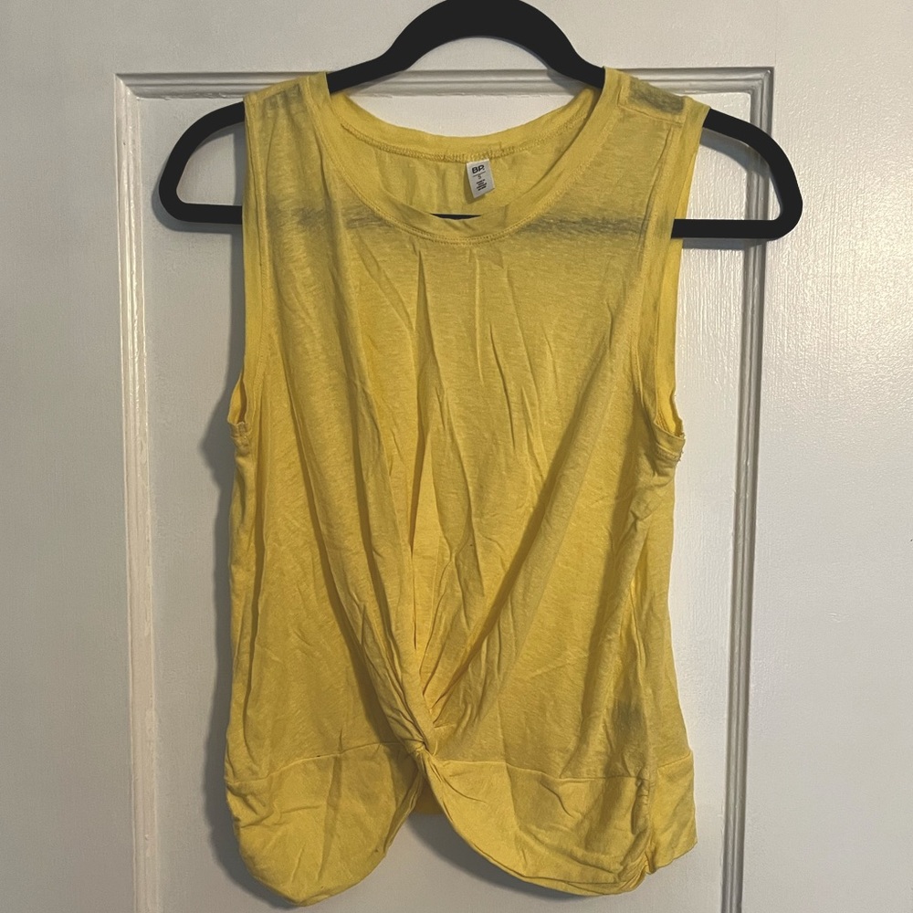 BP Front Knot Tank